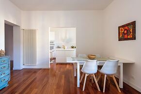 Casa Madà vicino al Politeama