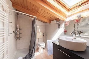 Sui tetti di Bellagio by Wonderful Italy