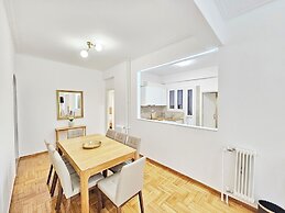 Athens Divas One Paradise