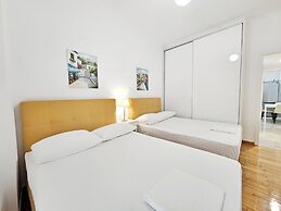 Athens Divas One Paradise