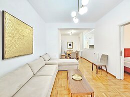 Athens Divas One Paradise