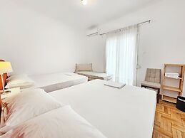 Athens Divas One Paradise