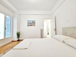 Athens Divas One Paradise