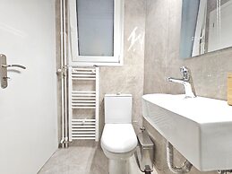 Athens Divas One Paradise