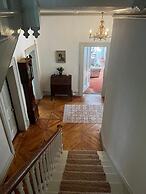 Lynwood house