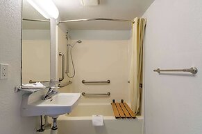Studio 6 Hayward, Ca – Silicon Valley Gateway