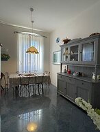 Uno Scorcio sul Mare by Wonderful Italy