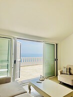 Budva Felix Suits