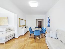 Athens Divas Velvet Gold Suites