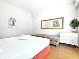 Athens Divas Velvet Gold Suites