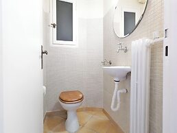 Athens Divas Velvet Gold Suites