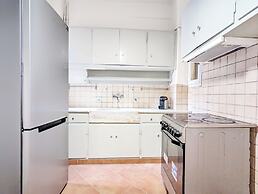 Athens Divas Velvet Gold Suites