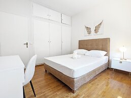 Athens Divas Velvet Gold Suites