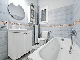 Athens Divas Velvet Gold Suites