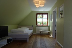 Holiday Home Gray Seal