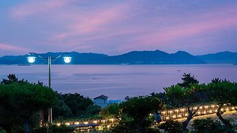 Yeosu Falling in Blue Ocean View Pension