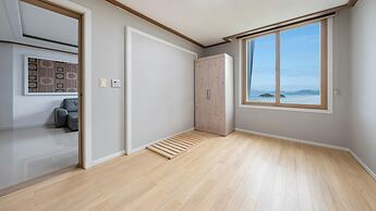 Yeosu Falling in Blue Ocean View Pension