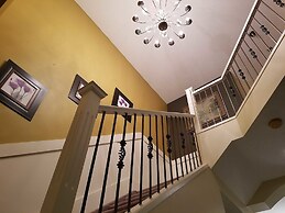 Tuscan Ridge Guesthouse Calgary West