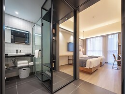 Shanghai T Plus Hotel Residence