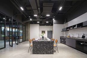 Shanghai T Plus Hotel Residence