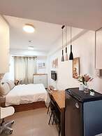 Acellyne's Suites at Green 2 Residences