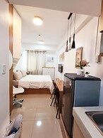 Acellyne's Suites at Green 2 Residences