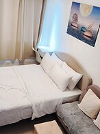 Acellyne's Suites at Green 2 Residences