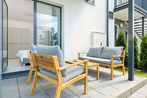 Paraiso Apartment With Pool by Renters