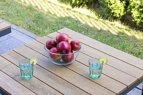 Paraiso Apartment With Pool by Renters