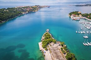 Beachside House Lara