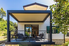 Beachside House Lara