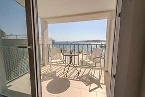 Mia Hill Suites