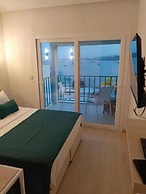 Mia Hill Suites