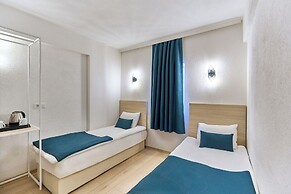 Mia Hill Suites