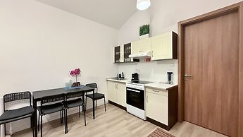 Residence Dobrovskeho 30