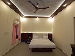 Laxmi Hotel, Matheran
