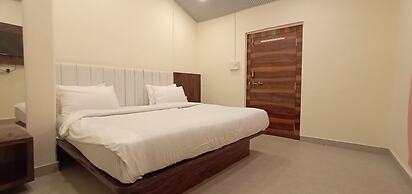 Laxmi Hotel, Matheran