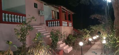 Laxmi Hotel, Matheran