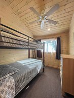 Ahmic Lake Resort's Black Bear Cottage