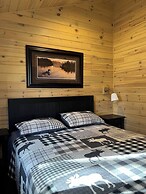 Ahmic Lake Resort's Black Bear Cottage