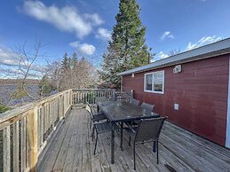 Ahmic Lake Resort's Black Bear Cottage