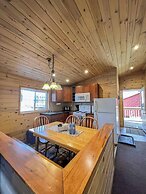 Ahmic Lake Resort's Black Bear Cottage