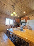 Ahmic Lake Resort's Black Bear Cottage