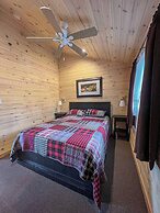Ahmic Lake Resort's Black Bear Cottage