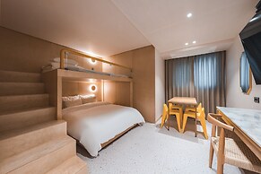 Gridt Hotel