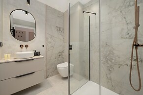 Cozy Apartment for 8 by Renters