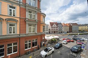 Cozy Apartment for 8 by Renters