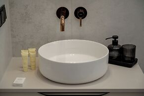 Cozy Apartment for 8 by Renters