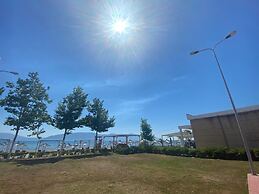 Oasis Beach Residence