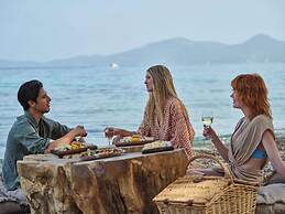 Avali, Mar-Bella Collection